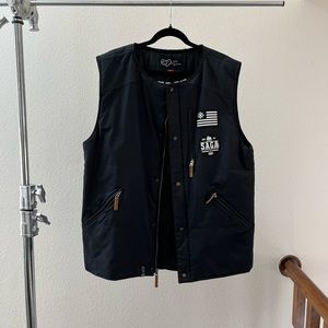 SAGA Outerwear Mens Large Insulated Ski Snowboard Vest